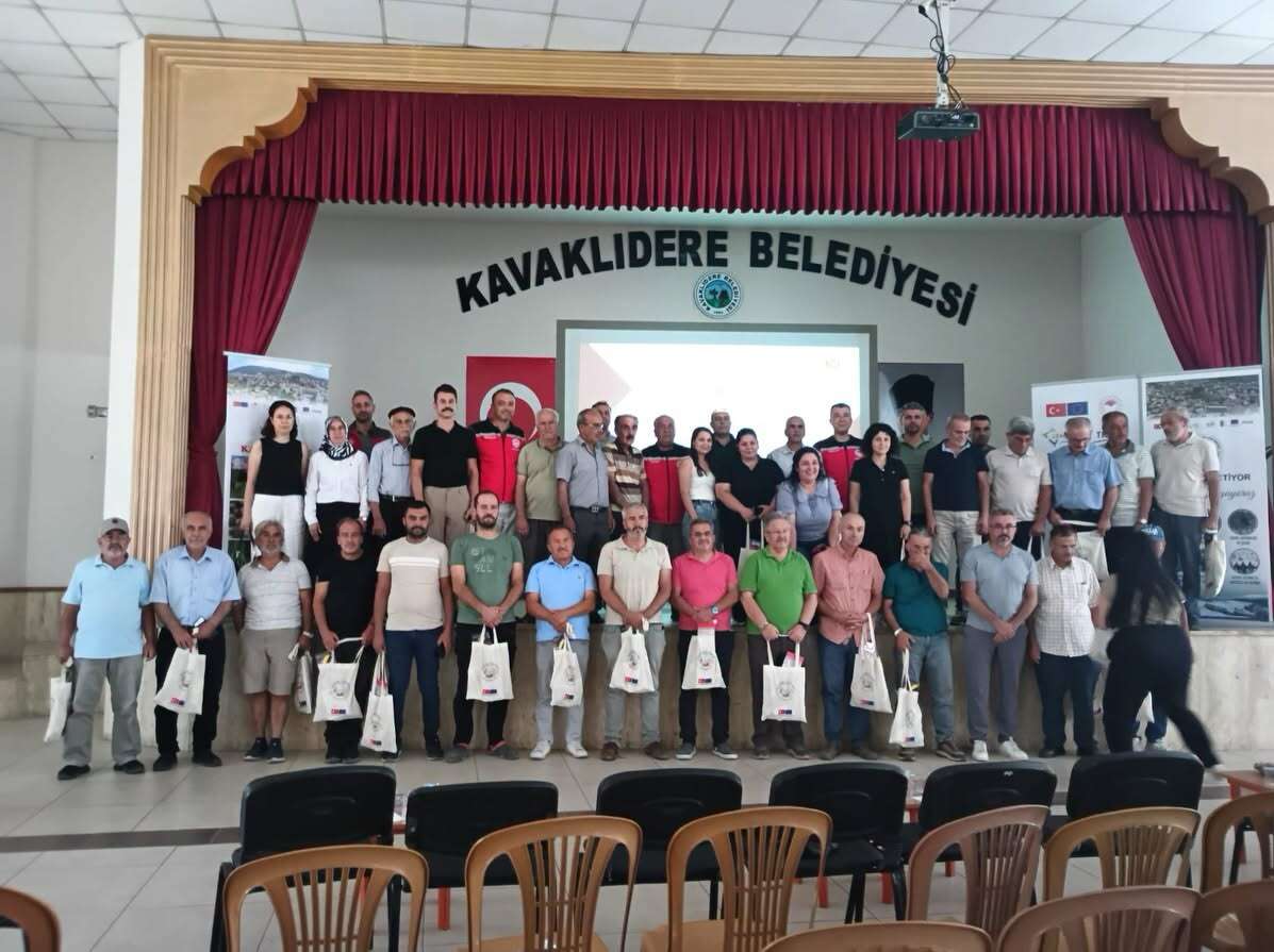 Kavaklıdere 'de Ceviz Üreticilerine Yönelik Eğitim: 70 Üreticiye Uygulamalı Bilgiler Aktarıldı 2